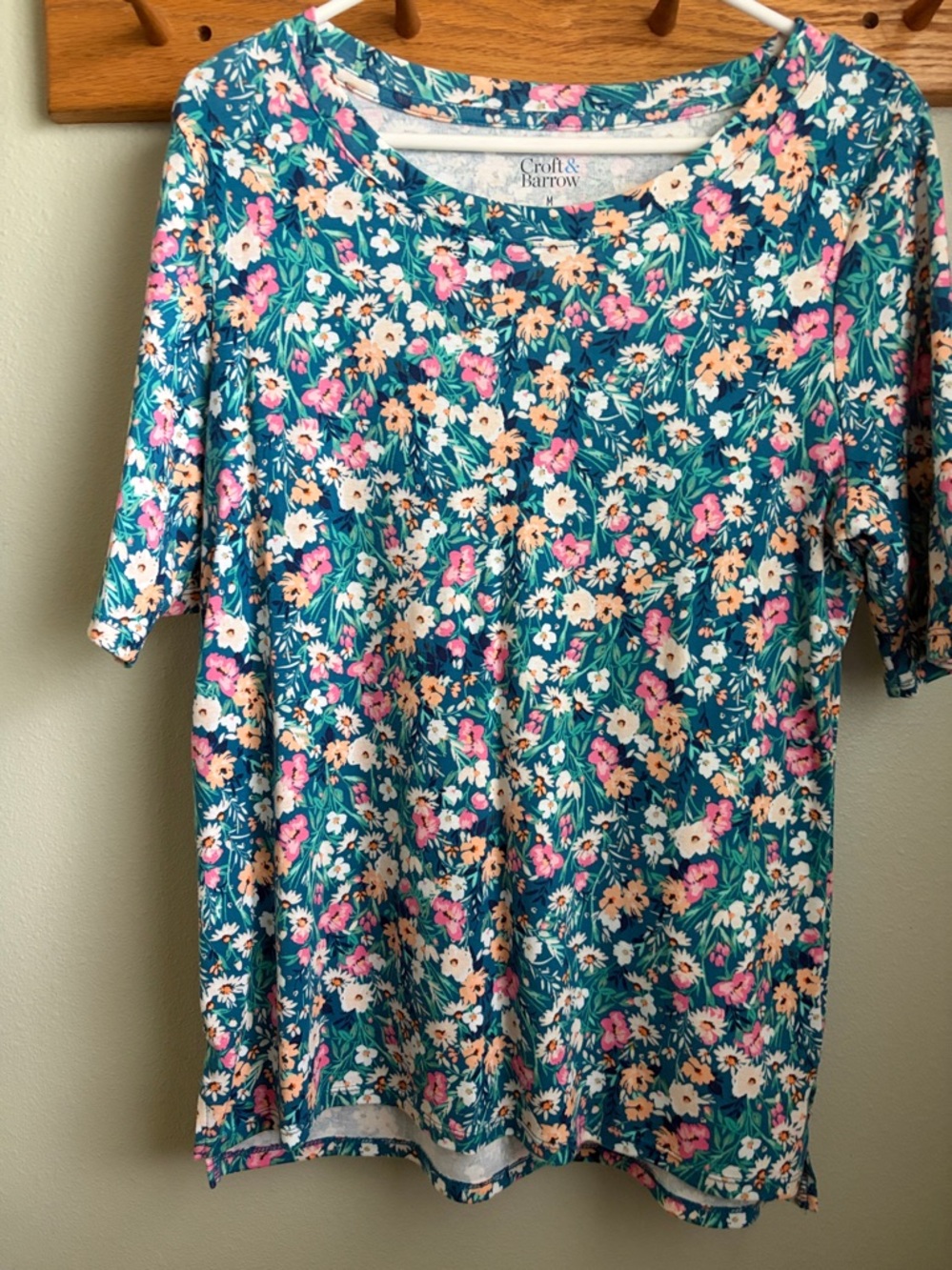 Croft & Barrow Teal Floral Short-Sleeve Top with Pink & Cream Flowers